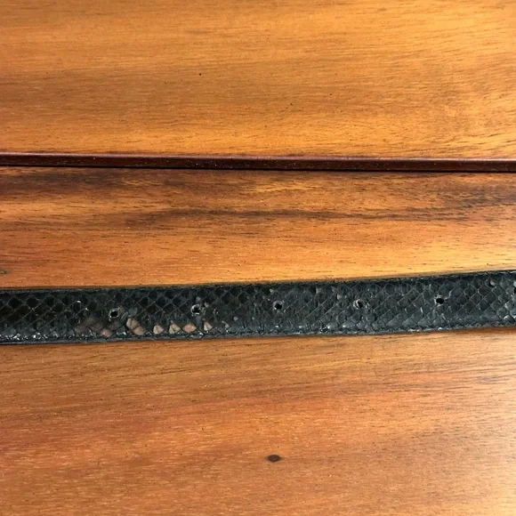 Vintage Genuine Snake Skin Black Leather Belt with Gold Buckle - Picture 3 of 8